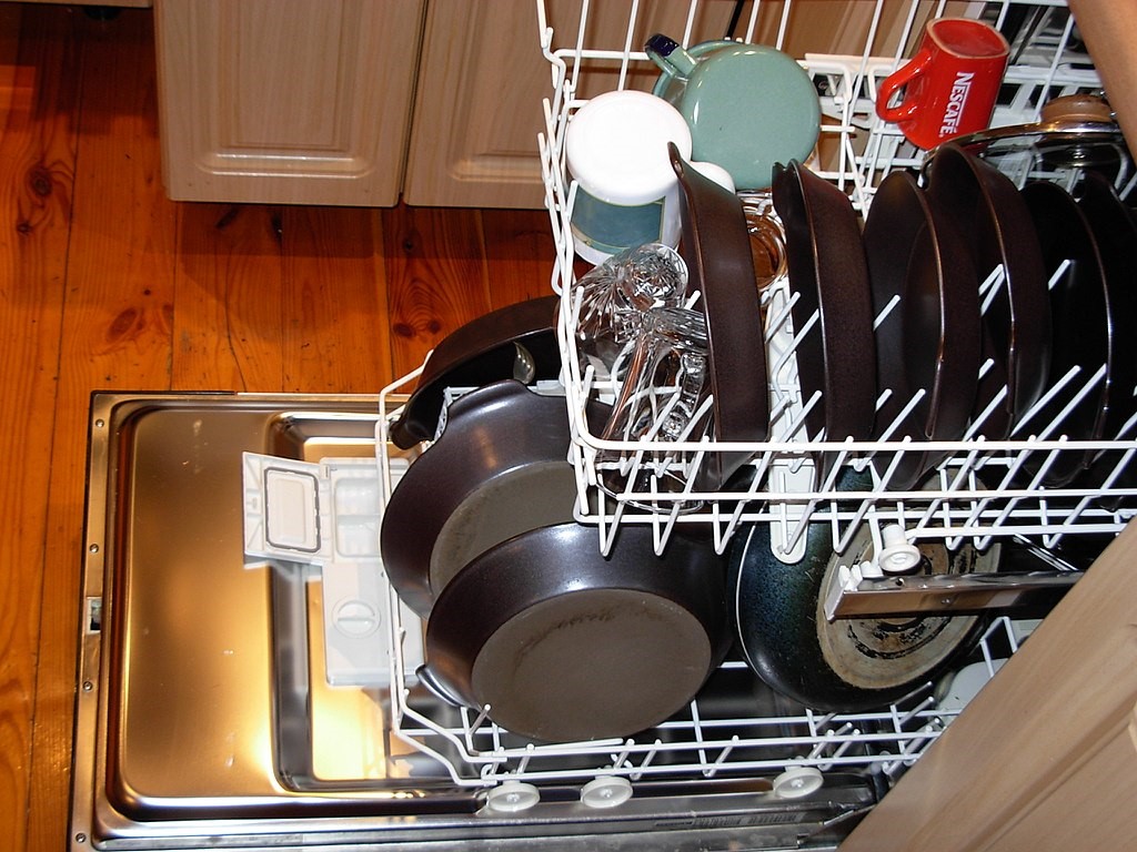 Dishwasher Dubai